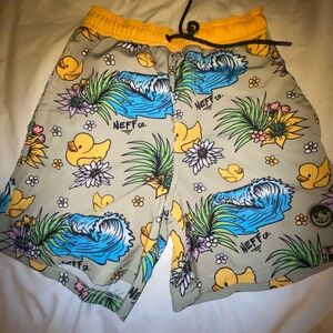 Neff Kids' Colorful Patterned Shorts small